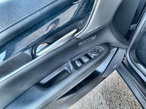 Certified 2025 Cadillac XT5 Premium Luxury image 22