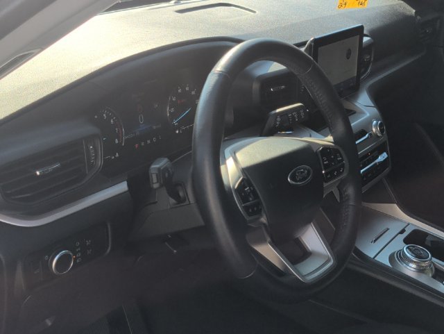 Used 2023 Ford Explorer XLT AWD/4WD image 19