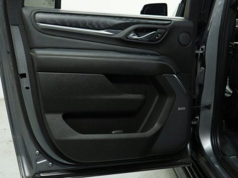 Used 2021 GMC Yukon XL Denali RWD image 30
