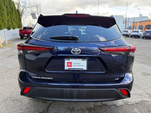 Certified 2025 Toyota Highlander LE image 6