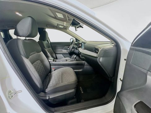 Used 2025 Nissan Kicks SV image 29