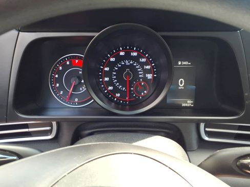 Used 2023 Hyundai Elantra SEL image 15