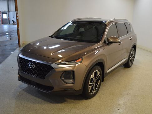 Used 2019 Hyundai Santa Fe Limited FWD image 7