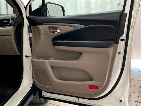 Used 2019 Honda Ridgeline RTL-T image 12