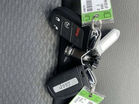 New 2026 Jeep Compass Latitude image 34