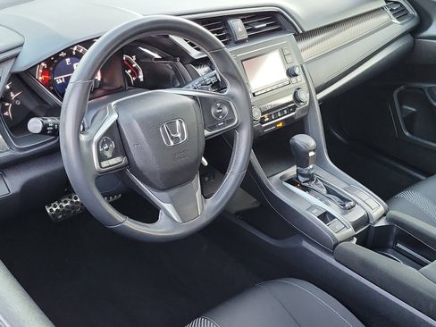 Used 2017 Honda Civic Sport image 5