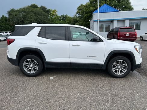 Used 2026 GMC Terrain Elevation AWD/4WD image 4