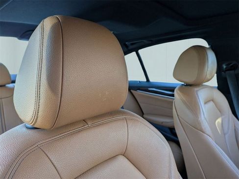 Used 2019 BMW 530i xDrive w/ Convenience Package image 41