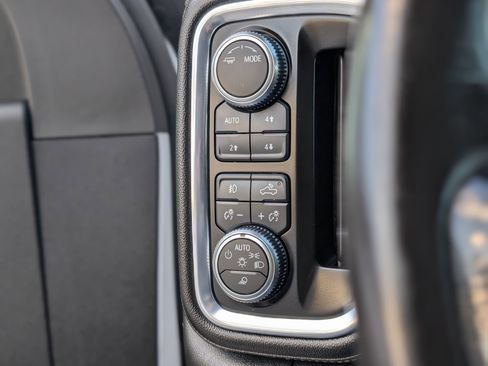 Used 2021 GMC Sierra 3500 Denali w/ Denali Ultimate Package image 32