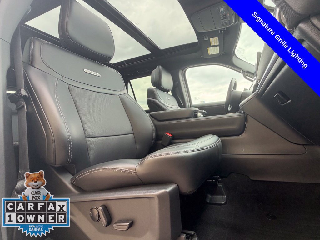 Used 2026 Ford Expedition Platinum w/ Stealth Performance Package AWD/4WD image 24