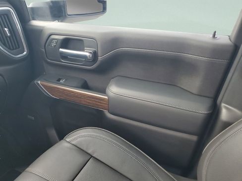 Used 2023 Chevrolet Silverado 2500 High Country AWD/4WD image 12