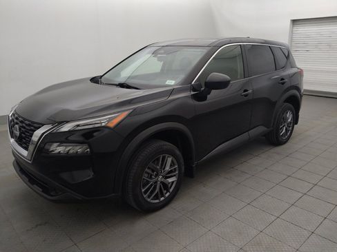 Used 2021 Nissan Rogue S FWD image 2