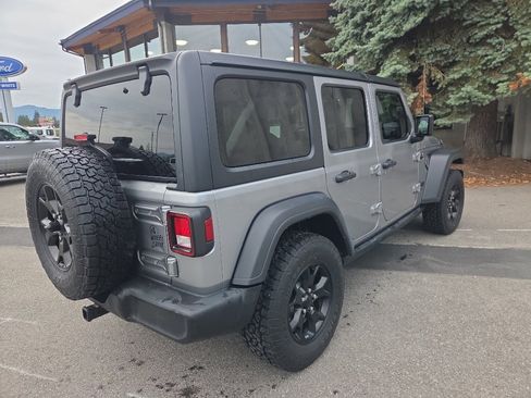 Used 2021 Jeep Wrangler Sport image 8