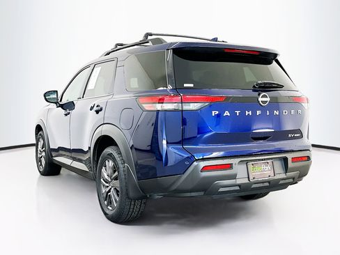 Used 2023 Nissan Pathfinder SV image 5
