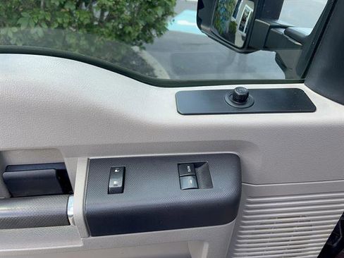Used 2010 Ford F250 XLT AWD/4WD image 30