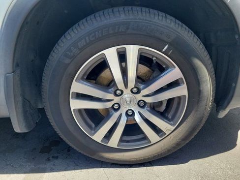 Used 2017 Honda Pilot EX-L image 2