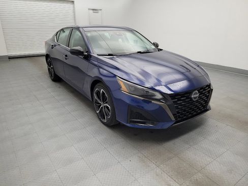 Used 2023 Nissan Altima 2.5 SR image 13