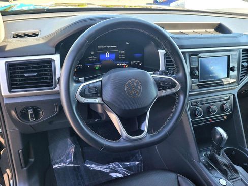 Used 2023 Volkswagen Atlas SE FWD image 11