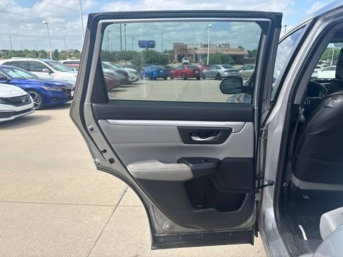 Used 2017 Honda CR-V LX image 31