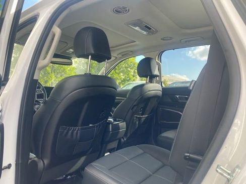 Used 2023 Kia Telluride SX AWD/4WD image 9