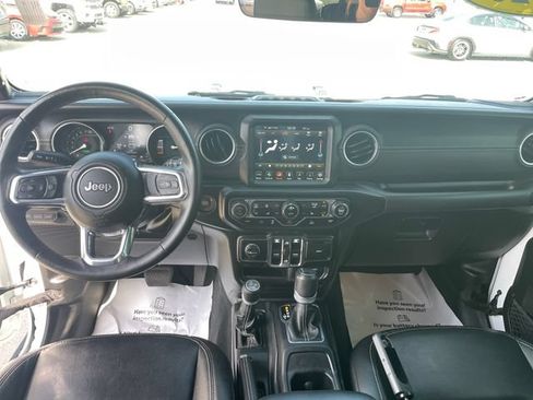 Used 2023 Jeep Wrangler Unlimited Sahara w/ Cold Weather Group AWD/4WD image 43