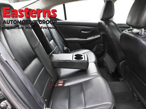 Used 2023 Nissan Sentra SR w/ SR Premium Package FWD image 24