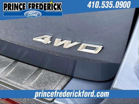 Used 2021 Ford Explorer XLT image 8