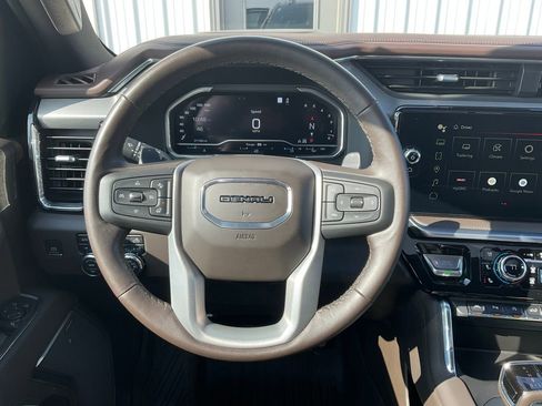 Used 2023 GMC Sierra 1500 Denali w/ Technology Package image 4