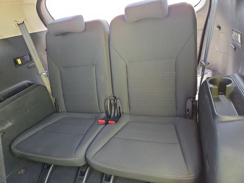 Used 2020 Kia Sorento S FWD image 13