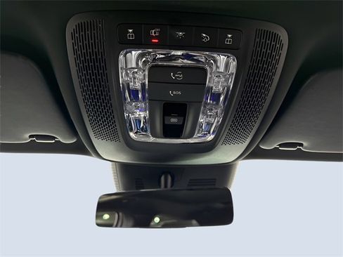 Used 2025 Mercedes-Benz GLA 250 4MATIC image 27