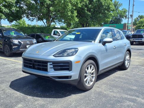 Used 2024 Porsche Cayenne AWD/4WD image 34