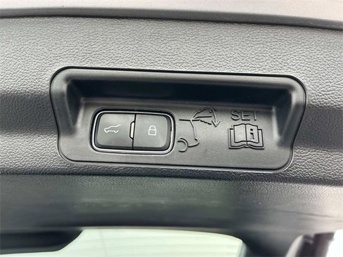 Used 2023 Ford Explorer XLT w/ Equipment Group 202A image 25