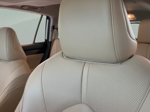 Used 2023 Toyota Highlander Limited AWD/4WD image 26