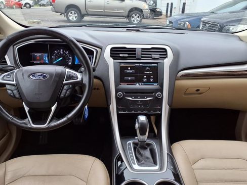 Used 2014 Ford Fusion Energi SE image 6