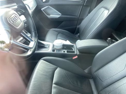 Used 2022 Audi Q3 2.0T Premium w/ Convenience Package AWD/4WD image 9