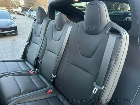 Used 2025 Tesla Model X AWD/4WD image 19