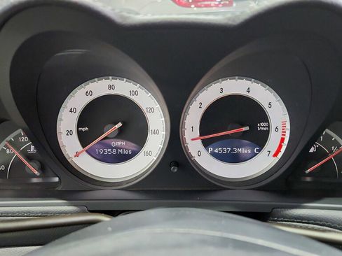 Used 2012 Mercedes-Benz SL 550 image 17