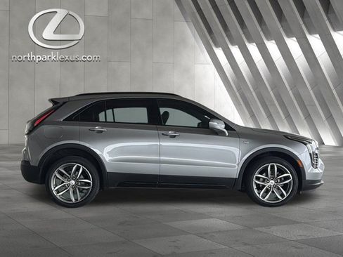 Used 2023 Cadillac XT4 Sport w/ Technology Package FWD image 4