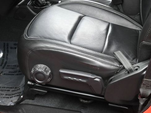 Used 2022 Jeep Wrangler Unlimited Sahara w/ Cold Weather Group image 14