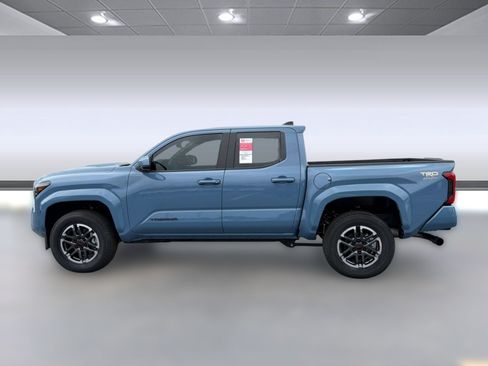 Used 2026 Toyota Tacoma TRD Sport RWD image 2