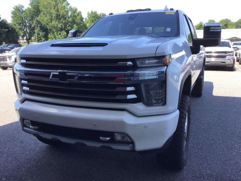 Used 2020 Chevrolet Silverado 2500 High Country AWD/4WD image 2