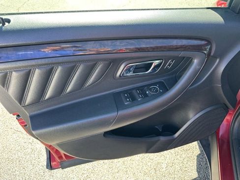 Certified 2017 Ford Taurus Limited FWD image 12
