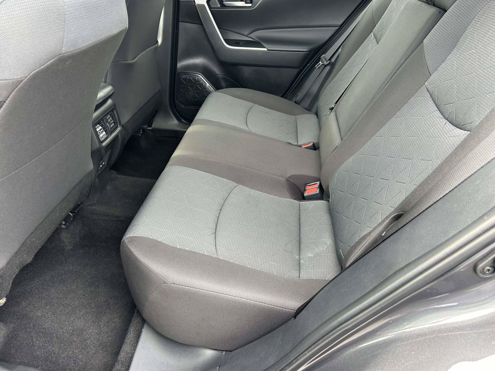 Used 2025 Toyota RAV4 XLE FWD image 13