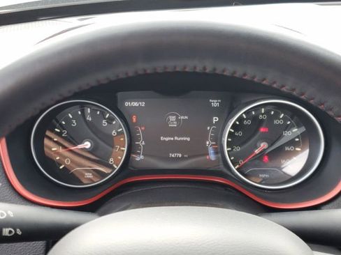 Used 2018 Jeep Compass Trailhawk w/ Navigation Group AWD/4WD image 39