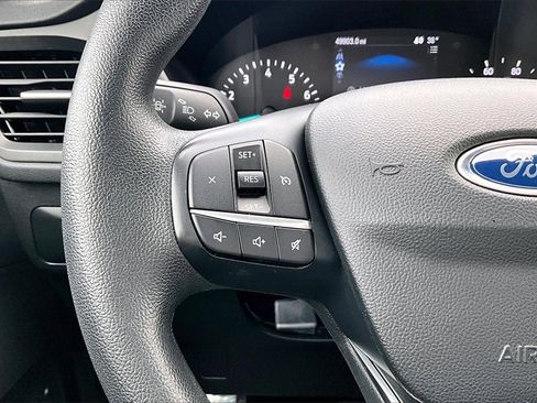 Used 2020 Ford Escape SE image 25