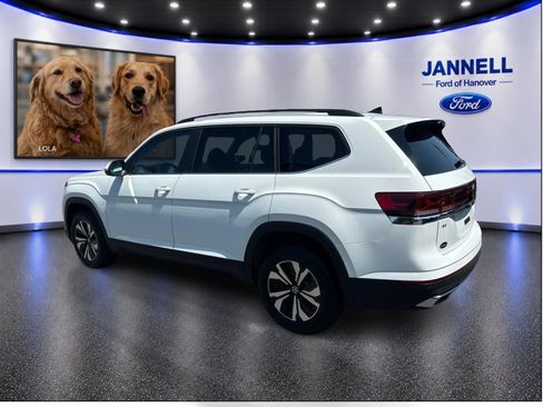 Used 2024 Volkswagen Atlas SE AWD/4WD image 8