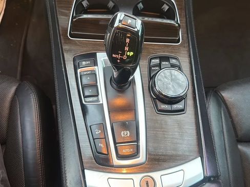 Used 2014 BMW 750Li xDrive AWD/4WD image 46