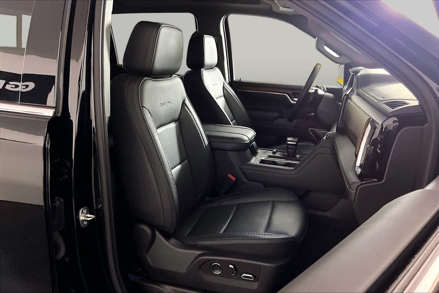 Used 2024 GMC Sierra 1500 Denali w/ Denali Reserve Package RWD image 9