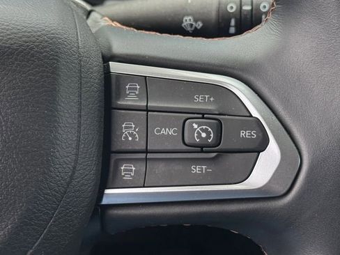 Certified 2022 Jeep Compass Limited w/ Sun and Sound Group AWD/4WD image 20