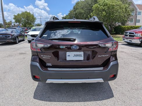 Used 2023 Subaru Outback Limited AWD/4WD image 5